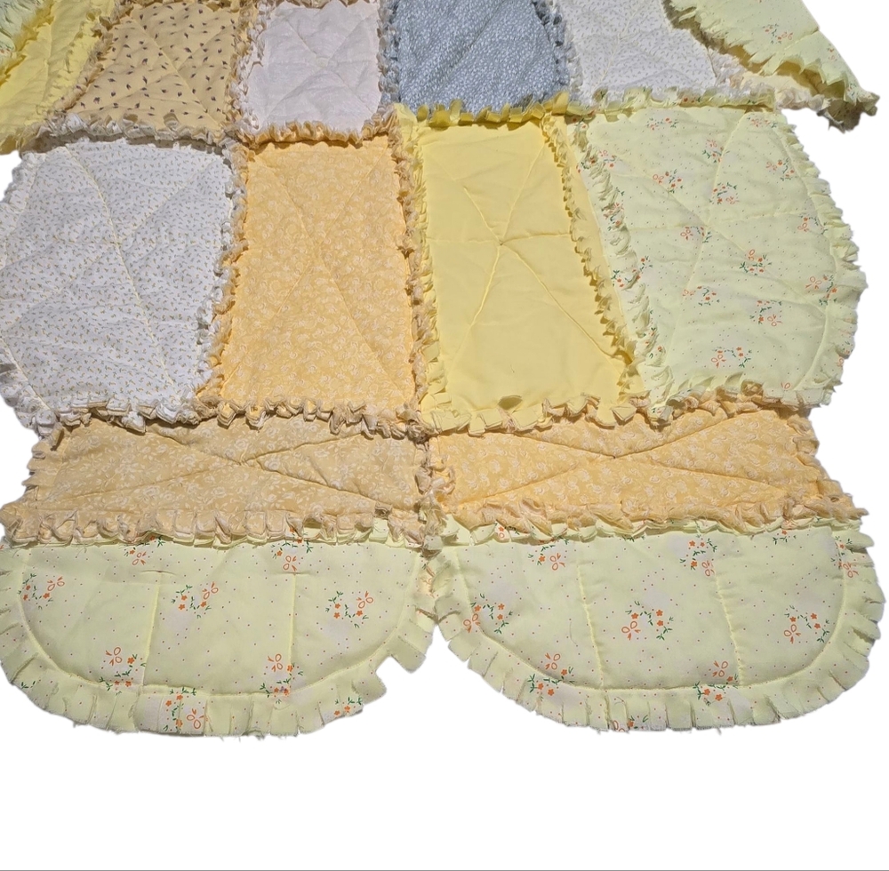 Nursery Patchwork Bear Quilt Chair Cover/ Protector  - Yellow and Cream - Picture 3 of 12